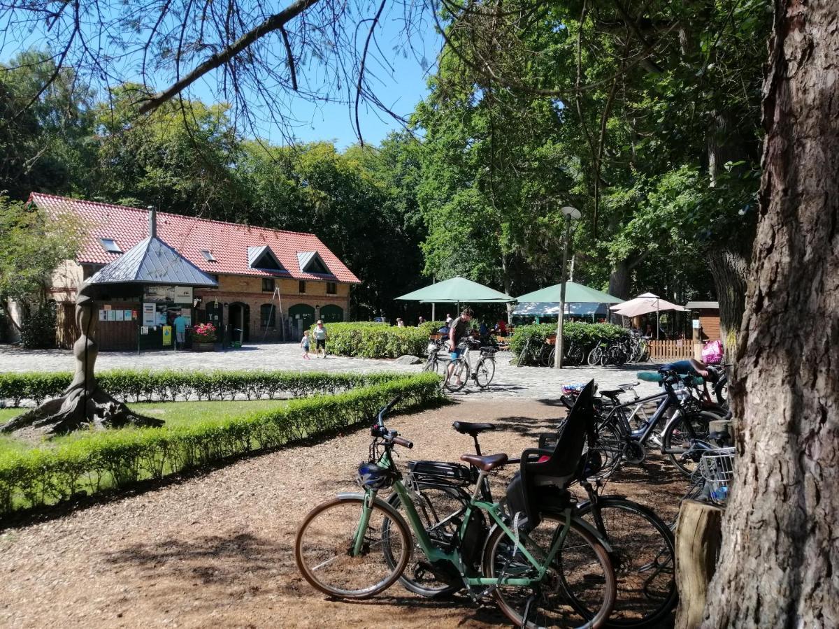 Hotel Schloesschen Sundische Wiese Zingst Exterior photo